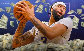 "Lakers" sukirto rankomis su Davisu dėl įspūdingo kontrakto pratęsimo